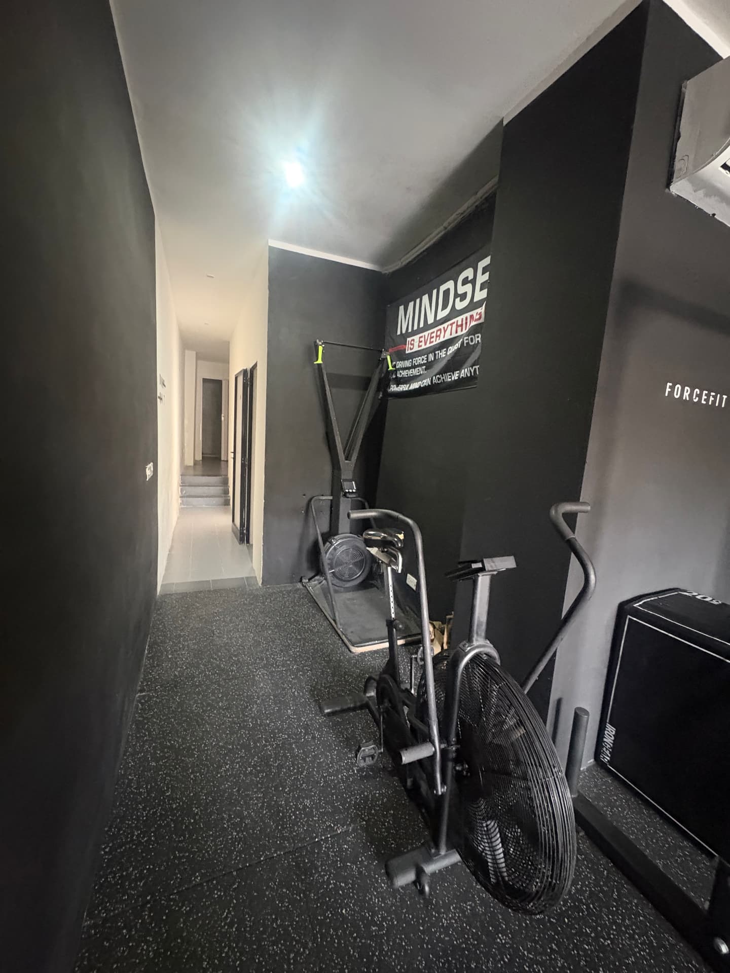 Training floor at ForceFit Pietà